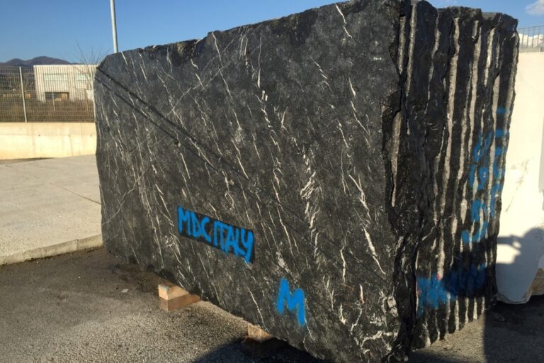 marmorblöcke nero marquina
