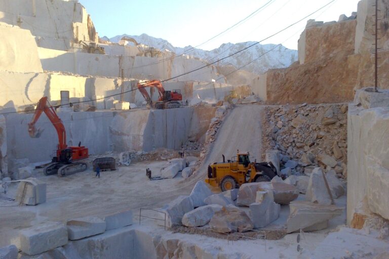 cava bianco carrara c