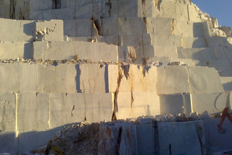 cava bianco di carrara
