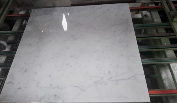 prezzi piastrelle pavimento marmo carrara