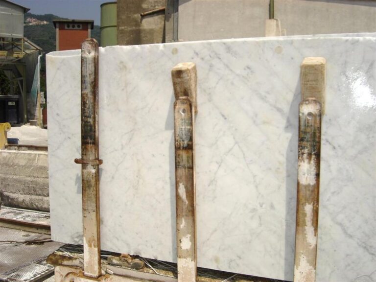 Qual e il marmo piu costoso BIANCO CARRARA